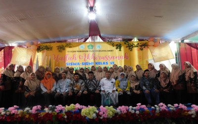 HAFLAH AKHIRUS SANAH MI ROUDLOTUL BANAT TAHUN AJARAN 2024-2025